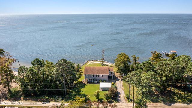 132 Edgewater Drive, Shiloh, NC 27974