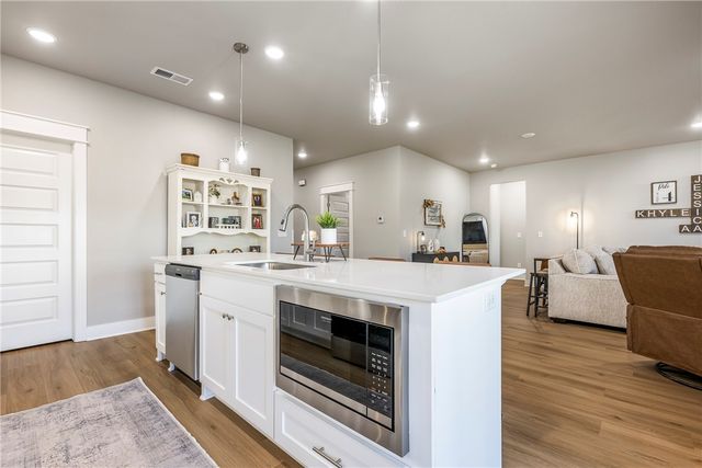 2220 Langford Street, Pea Ridge, AR 72751