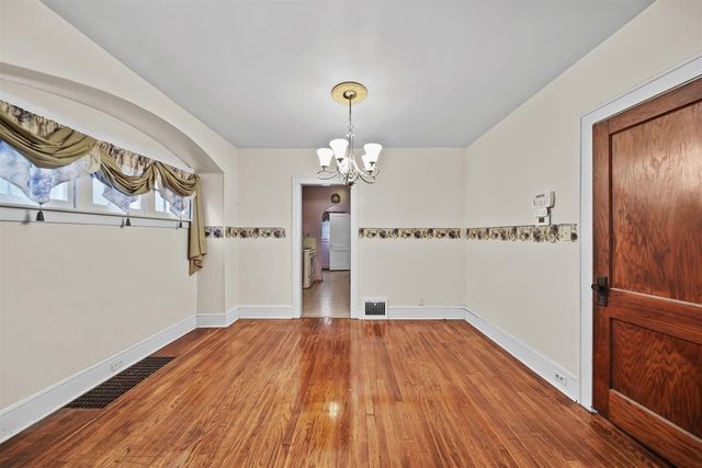 228 Wall Street, Jackson, MI 49203