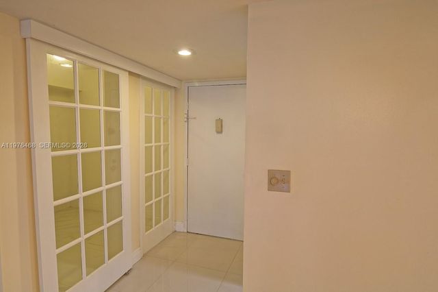 16500 Golf Club Rd 205, Weston, FL 33326