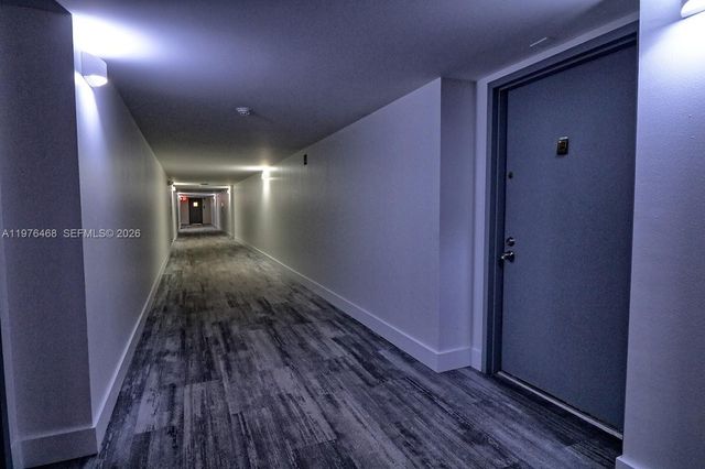 16500 Golf Club Rd 205, Weston, FL 33326