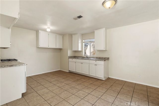 40015 172nd E, Palmdale, CA 93591