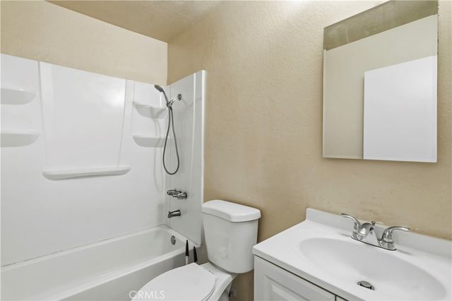 40015 172nd E, Palmdale, CA 93591