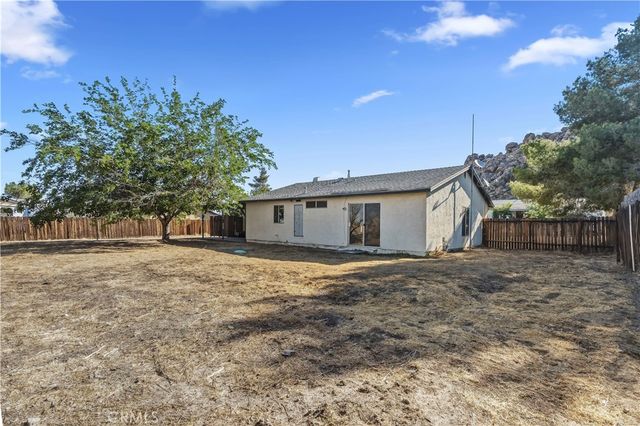 40015 172nd E, Palmdale, CA 93591