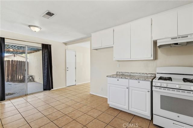 40015 172nd E, Palmdale, CA 93591