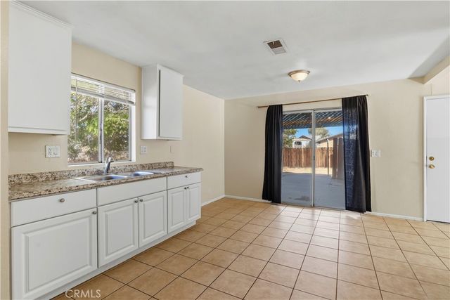 40015 172nd E, Palmdale, CA 93591