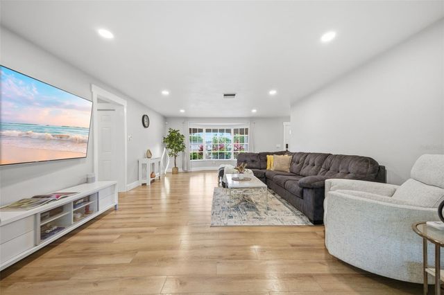 2036 W RIDGE DRIVE, Clearwater, FL 33763