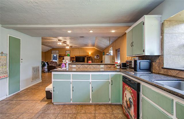 1246 Drymalla Road, Cat Spring, TX 78933