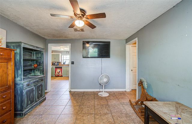 1246 Drymalla Road, Cat Spring, TX 78933
