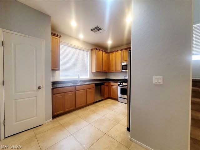 7492 Perla Del Mar Avenue, Las Vegas, NV 89179