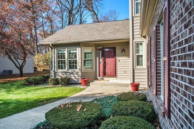 7795 W Saint Andrews Circle, Portage City, MI 49024