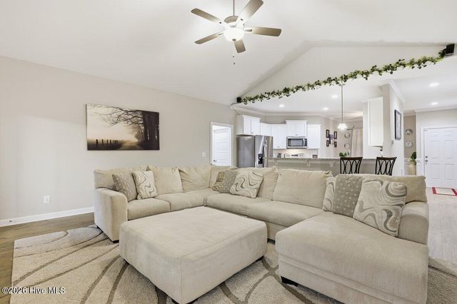 111 Oak Street, Pine Level, NC 27568