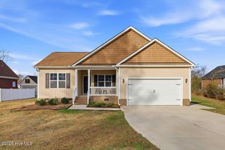 111 Oak Street, Pine Level, NC 27568