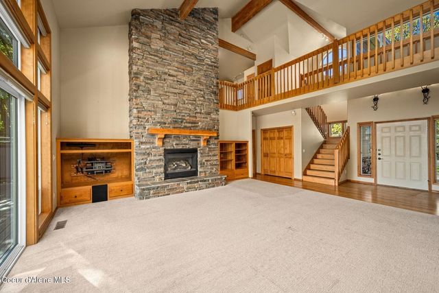 8128 N Stonehaven Dr, Hayden, ID 83835