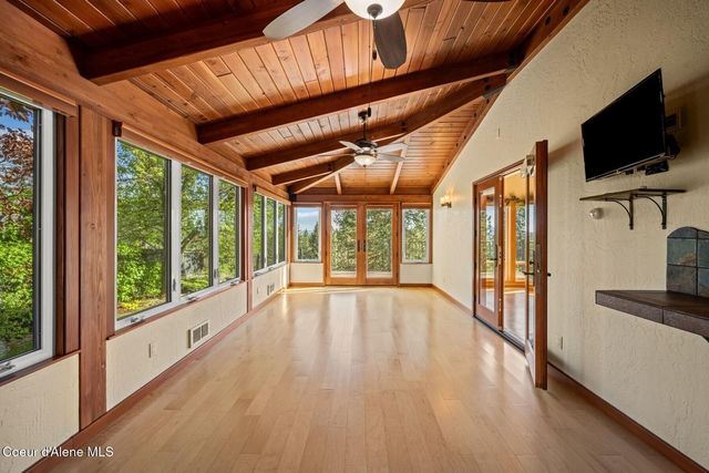 8128 N Stonehaven Dr, Hayden, ID 83835