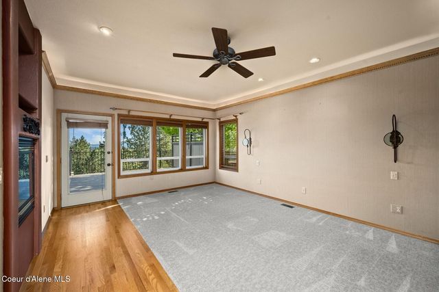 8128 N Stonehaven Dr, Hayden, ID 83835