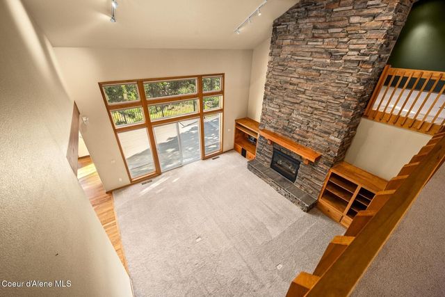 8128 N Stonehaven Dr, Hayden, ID 83835