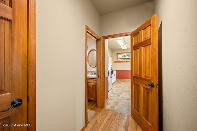 8128 N Stonehaven Dr, Hayden, ID 83835