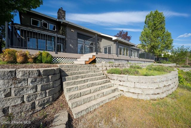 8128 N Stonehaven Dr, Hayden, ID 83835