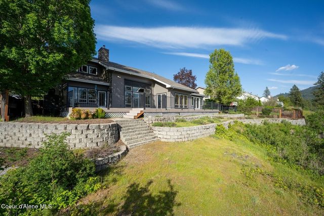 8128 N Stonehaven Dr, Hayden, ID 83835