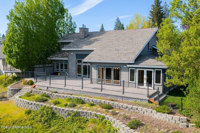 8128 N Stonehaven Dr, Hayden, ID 83835