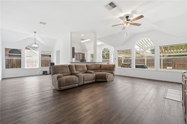 7218 Gingerberry Dr, Corpus Christi, TX 78414