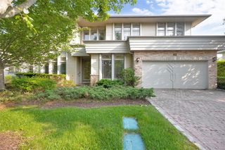 19 Holiday Pond Road, Jericho, NY 11753