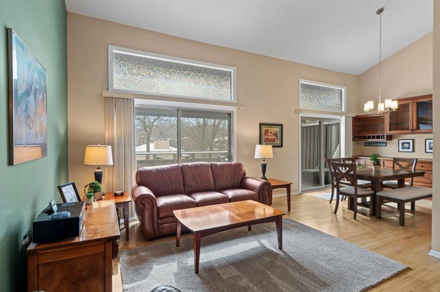 149 Birnamwood Drive, Burnsville, MN 55337