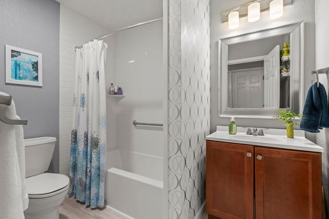 149 Birnamwood Drive, Burnsville, MN 55337