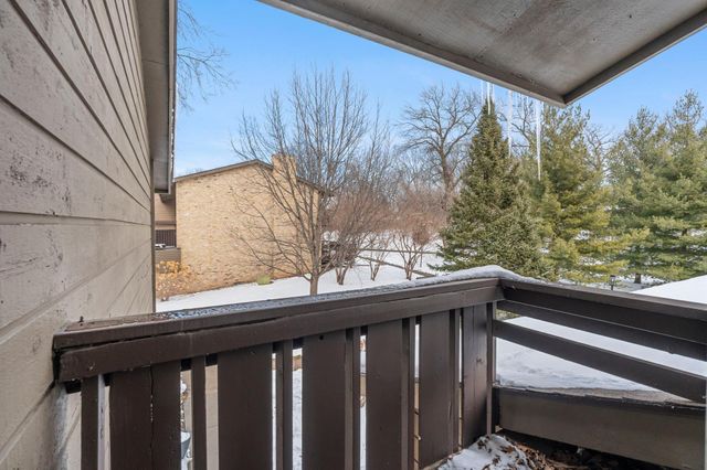 149 Birnamwood Drive, Burnsville, MN 55337