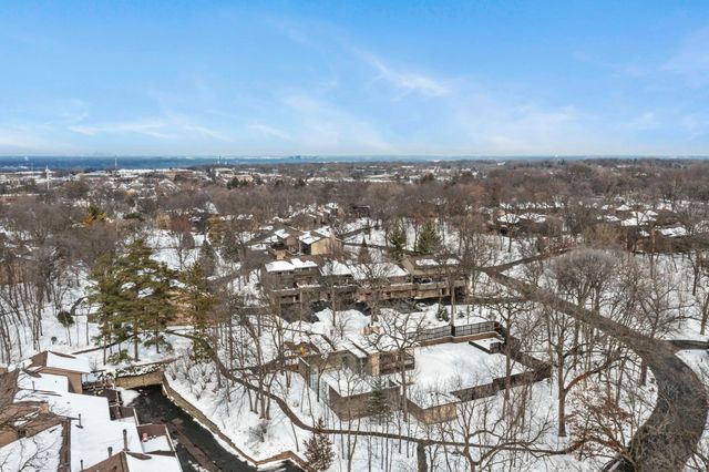 149 Birnamwood Drive, Burnsville, MN 55337