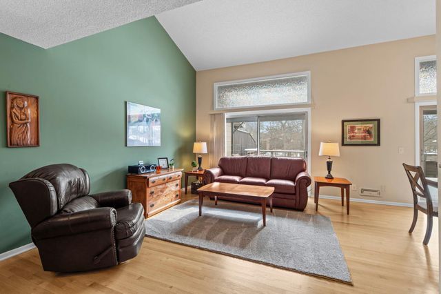 149 Birnamwood Drive, Burnsville, MN 55337