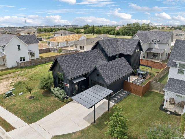 424 CONSTANCE DR, New Braunfels, TX 78130