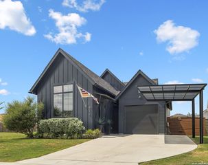 424 CONSTANCE DR, New Braunfels, TX 78130