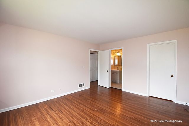 374 Juniper Tree Court 374, Hoffman Estates, IL 60169