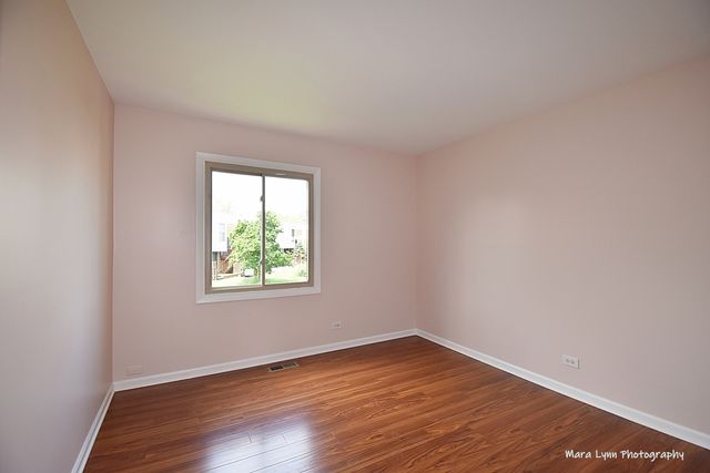 374 Juniper Tree Court 374, Hoffman Estates, IL 60169