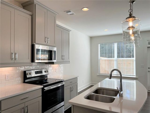 239 Auburn Valley Way, Auburn, GA 30011