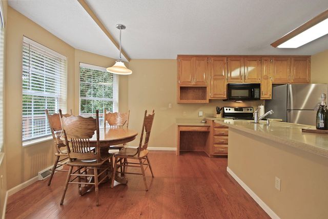 3709 WOODS EDGE RD, Columbia, MO 65203