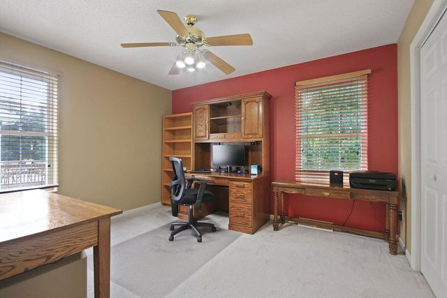 3709 WOODS EDGE RD, Columbia, MO 65203