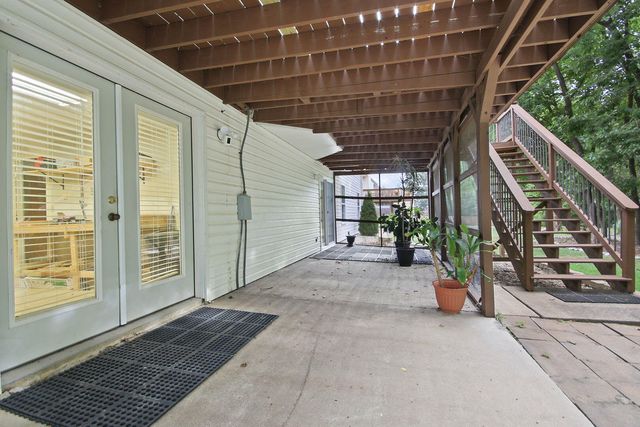 3709 WOODS EDGE RD, Columbia, MO 65203