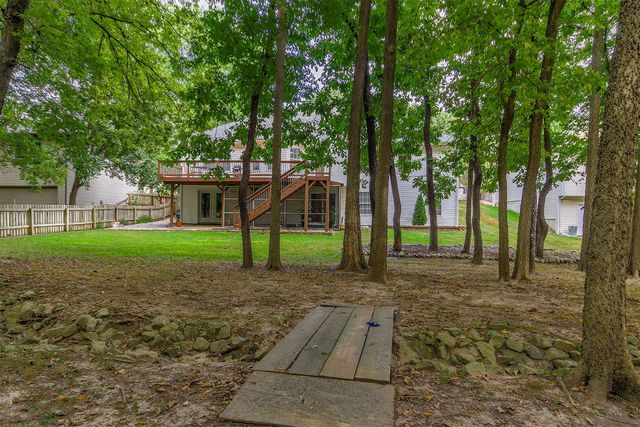 3709 WOODS EDGE RD, Columbia, MO 65203