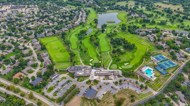 3709 WOODS EDGE RD, Columbia, MO 65203