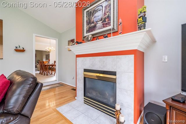 2865 Ashbury Drive, Troy, MI 48083