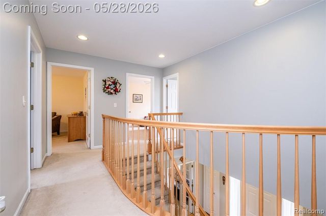2865 Ashbury Drive, Troy, MI 48083