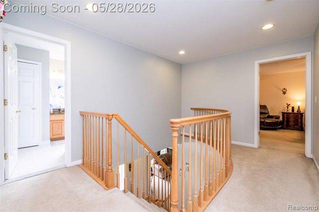 2865 Ashbury Drive, Troy, MI 48083