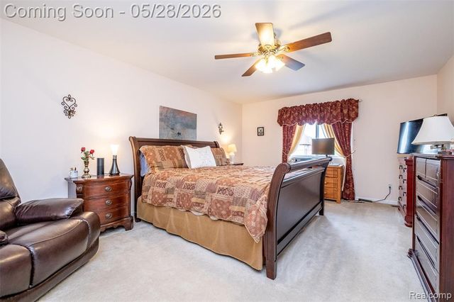 2865 Ashbury Drive, Troy, MI 48083