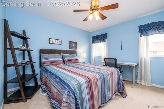 2865 Ashbury Drive, Troy, MI 48083