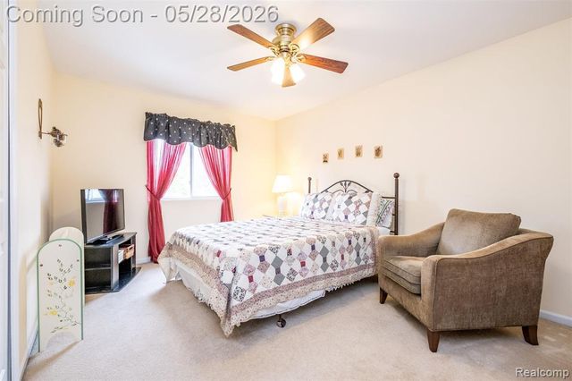 2865 Ashbury Drive, Troy, MI 48083