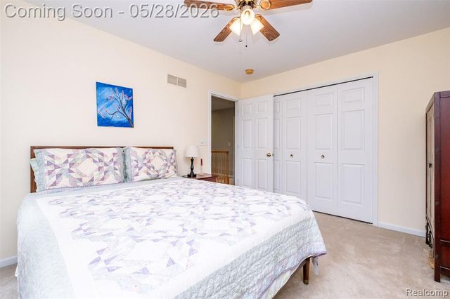 2865 Ashbury Drive, Troy, MI 48083