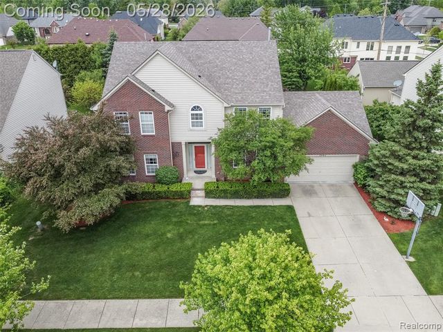 2865 Ashbury Drive, Troy, MI 48083
